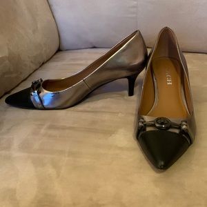 Coach Pumps